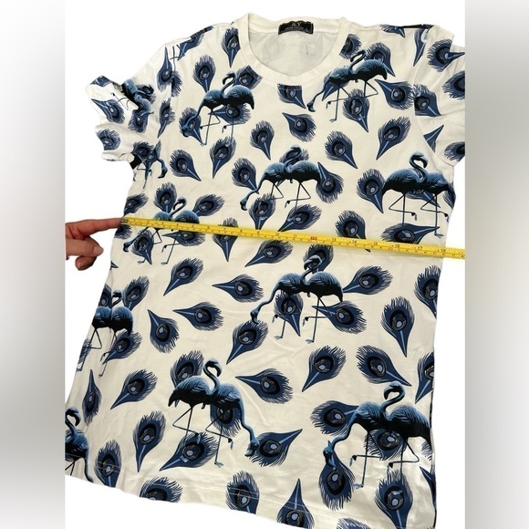 Classy T shirt for men with peacock and flamingo print - Picture 6 of 9